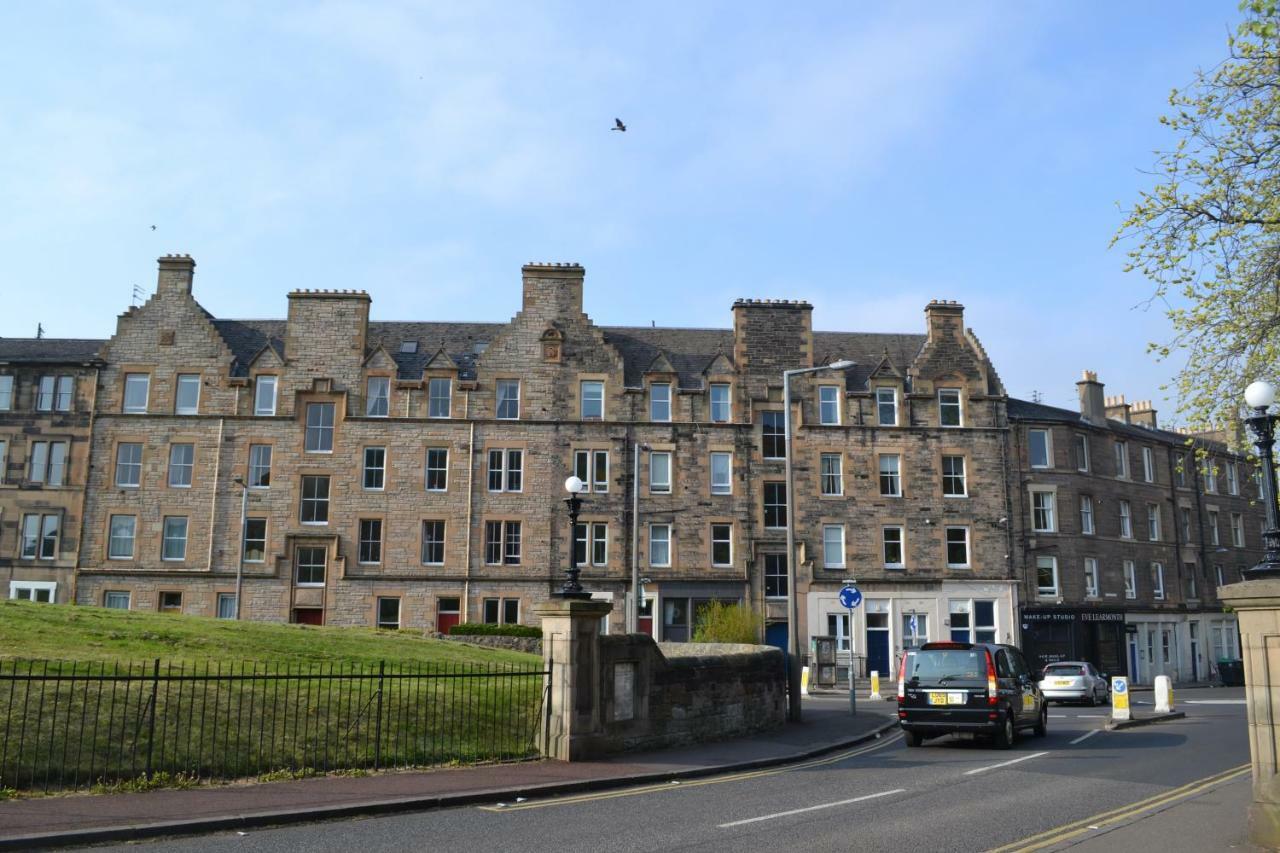 אדינבורו Beautiful Holyrood Park Apartment מראה חיצוני תמונה