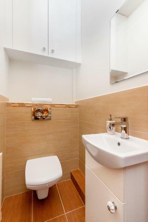 אדינבורו Beautiful Holyrood Park Apartment מראה חיצוני תמונה