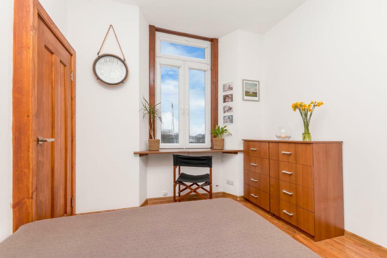 אדינבורו Beautiful Holyrood Park Apartment מראה חיצוני תמונה